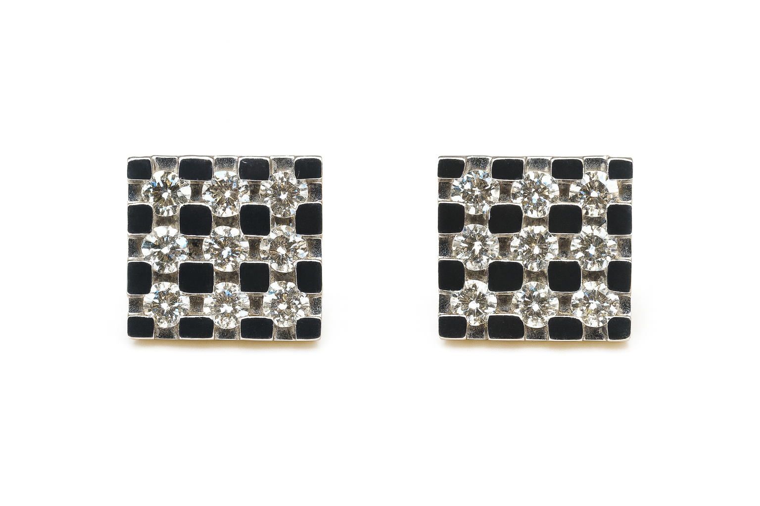 Beautiful 18 Kt Gold  Natural Diamond Earing